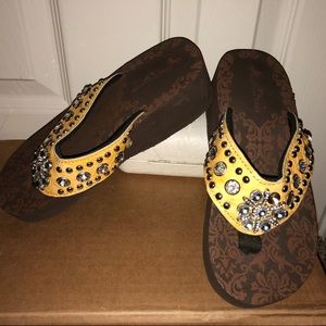 Montana West platform flip flops